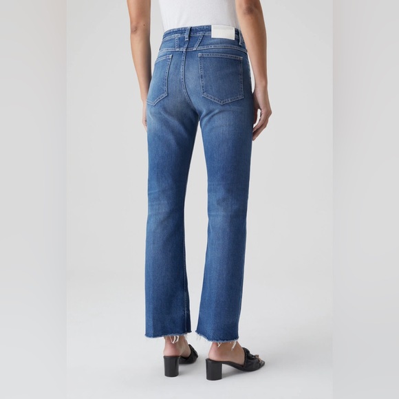 Brand New Closed Baylin Straight Leg Jeans in Mid Blue